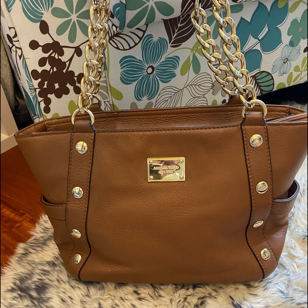Rare Michael Kors Tan& Gold Shoulder Bag